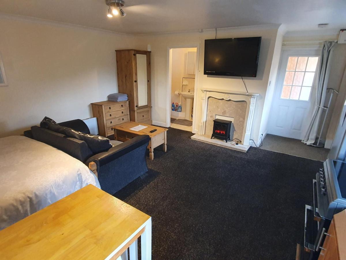 בוסטון Sherwood Studio Annexe 1 Bedroom Entire Property מראה חיצוני תמונה