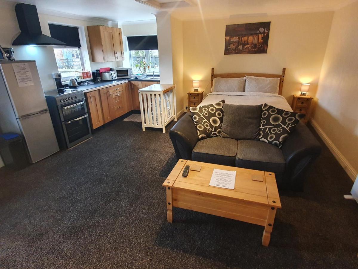 בוסטון Sherwood Studio Annexe 1 Bedroom Entire Property מראה חיצוני תמונה