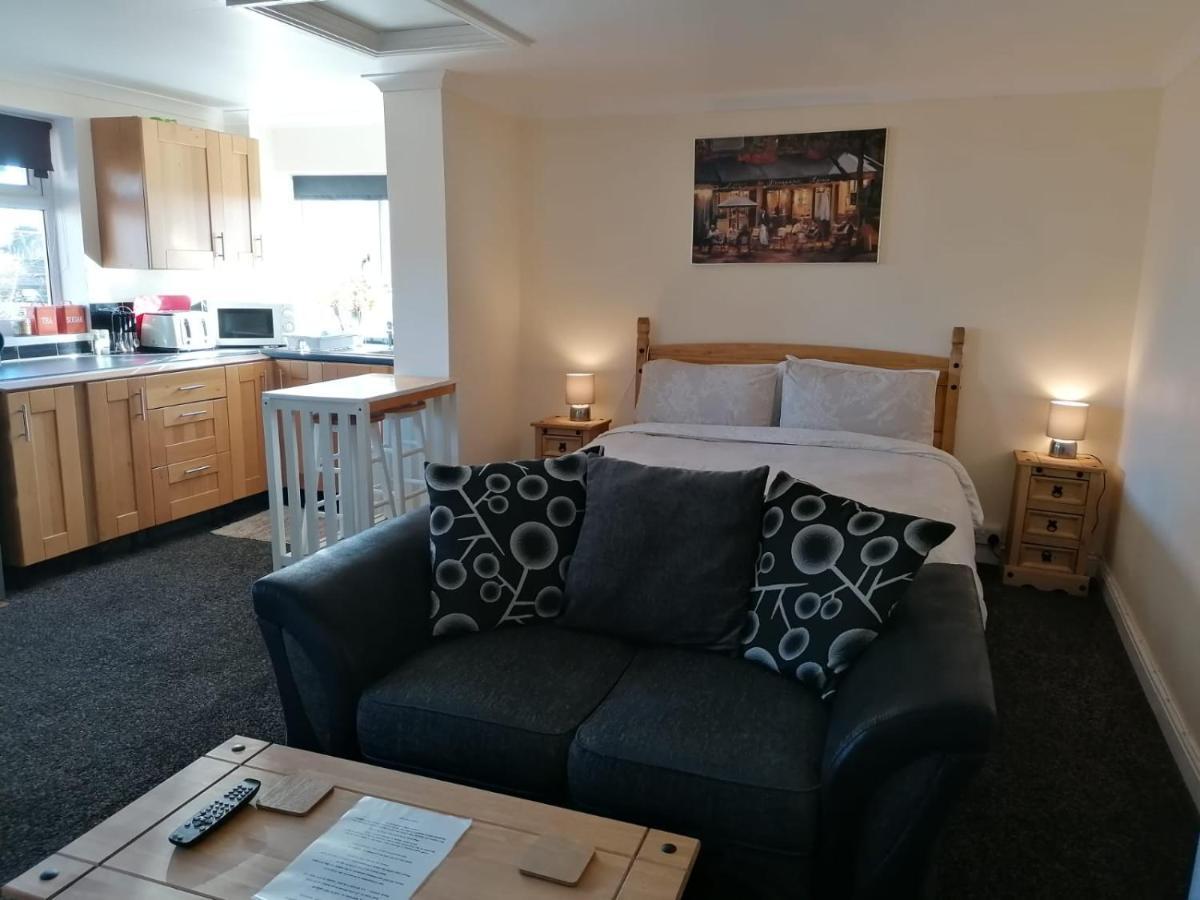בוסטון Sherwood Studio Annexe 1 Bedroom Entire Property מראה חיצוני תמונה